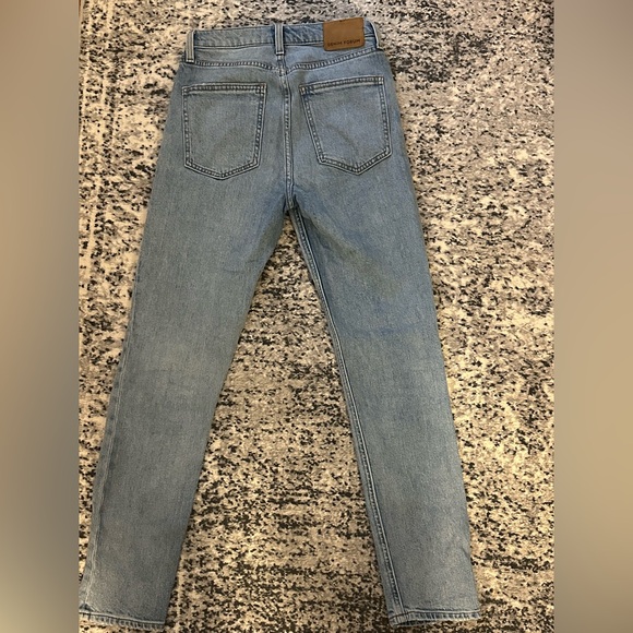 Aritiza denim forum jeans Yoko high rise slim in size 26 length is 28. - Picture 3 of 6